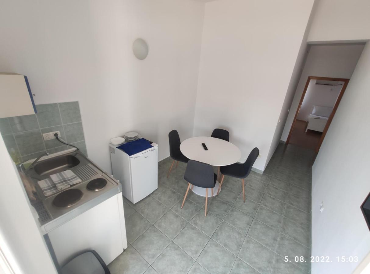 Aqua Apartments Omis Bagian luar foto