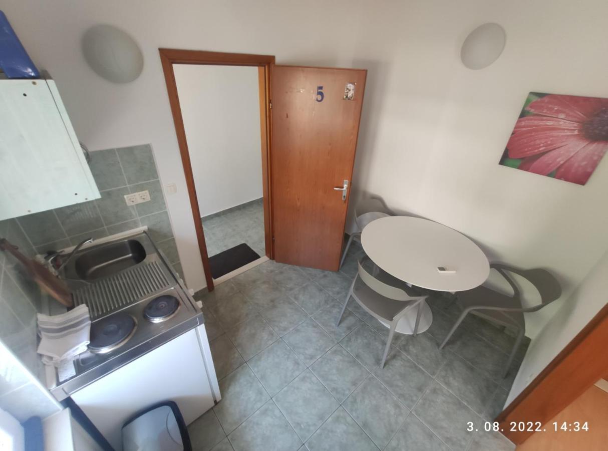 Aqua Apartments Omis Bagian luar foto