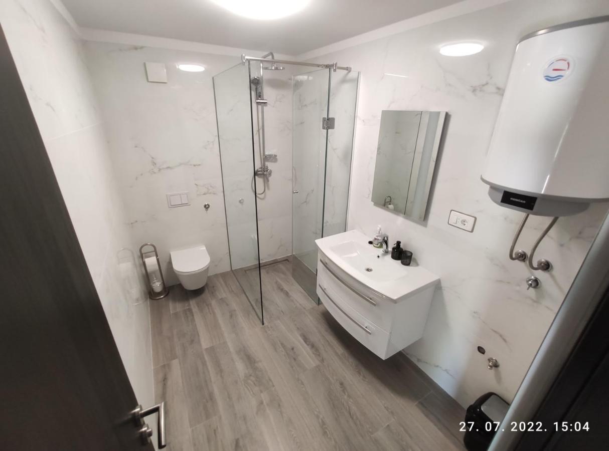 Aqua Apartments Omis Bagian luar foto