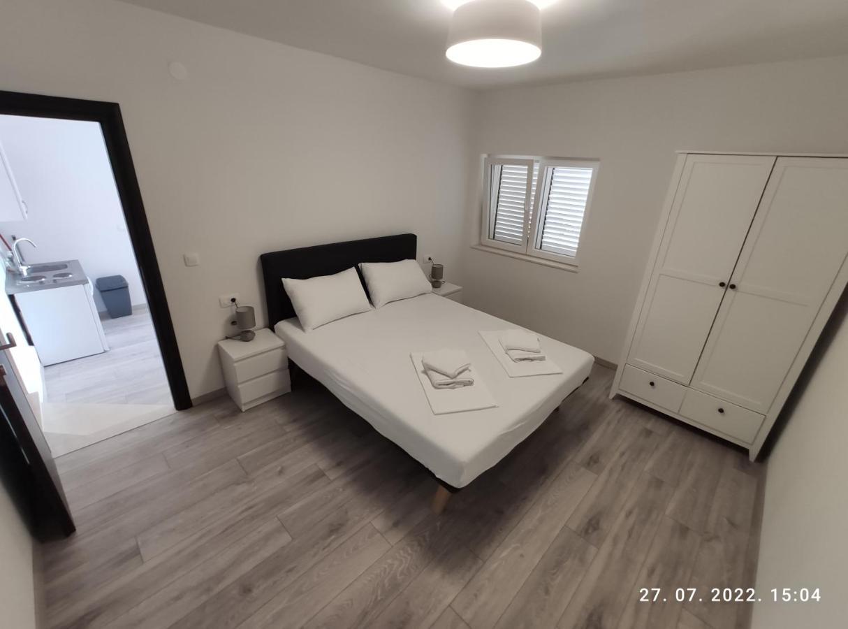 Aqua Apartments Omis Bagian luar foto