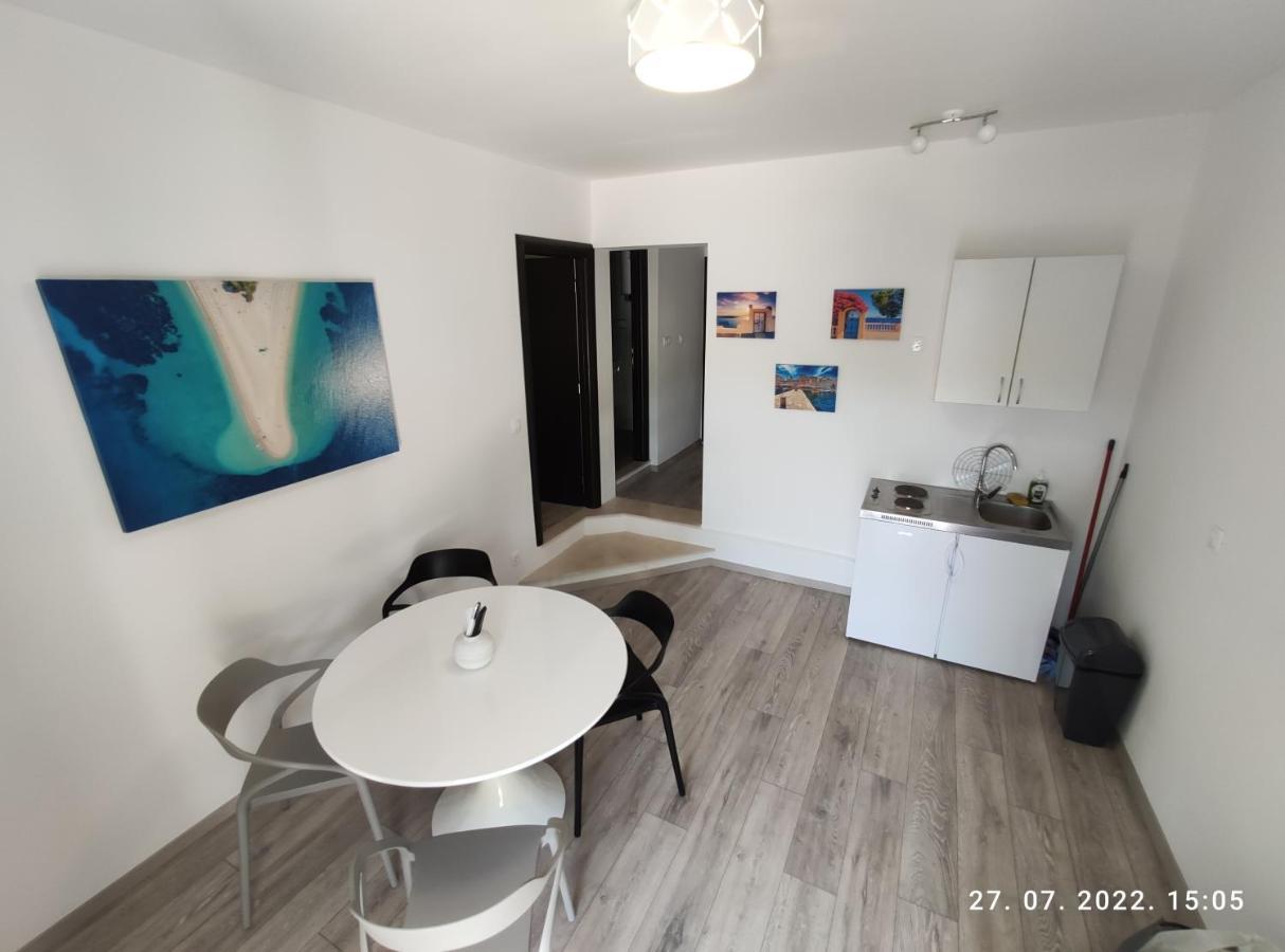 Aqua Apartments Omis Bagian luar foto